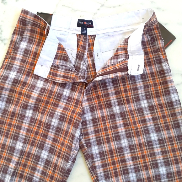 NWT. Men's 100% Cotton Flat Front Multi Color Plaid Shorts. - Picture 3 of 4